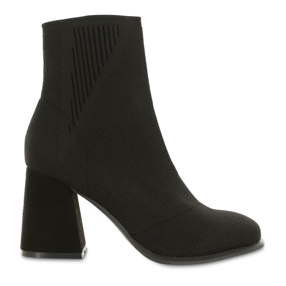 MIA knit booties